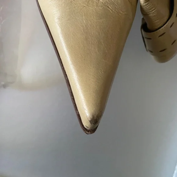 Boots - Picture 3 of 9